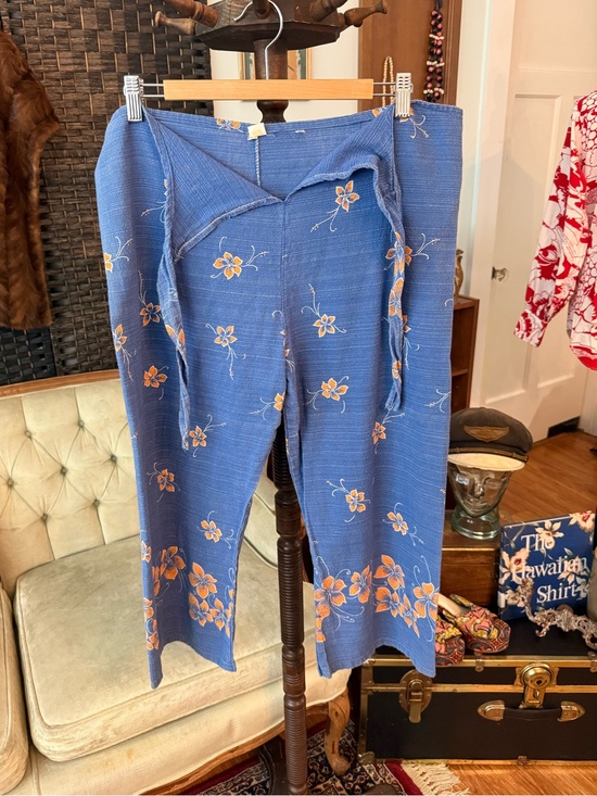 Pants - 🌺 Vintage KUN Batik Blue Floral Cropped Pants Pull-On Tie Waist